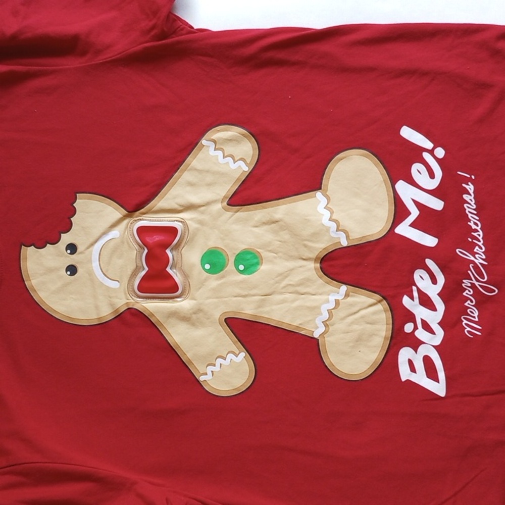 NWOT Gingerbread Man Bite Me T-shirt Unisex M Flashing Lights Ugly Sweater - Picture 4 of 7